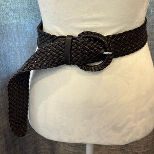 Women’s brown woven belt. 40 inches in length with buckle
